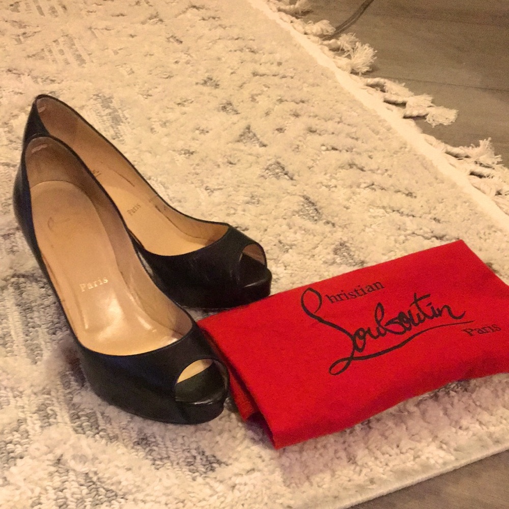 Very Prive 100 Black Christian Louboutin size 8